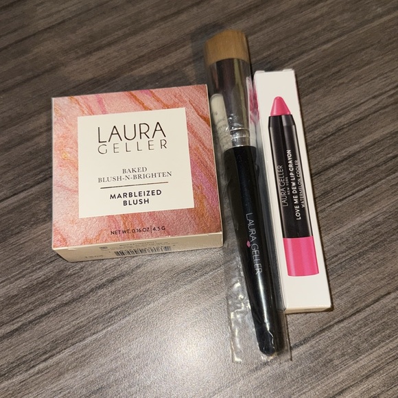 Laura Gellar Bundle: Baked Blush-n-Brighten, Lip Crayon & Foundation Brush - NEW - Picture 2 of 5